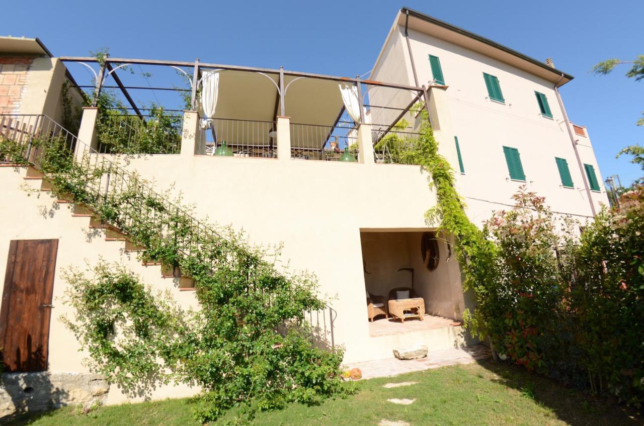 Villa Al Colle Di Lari Esterno foto
