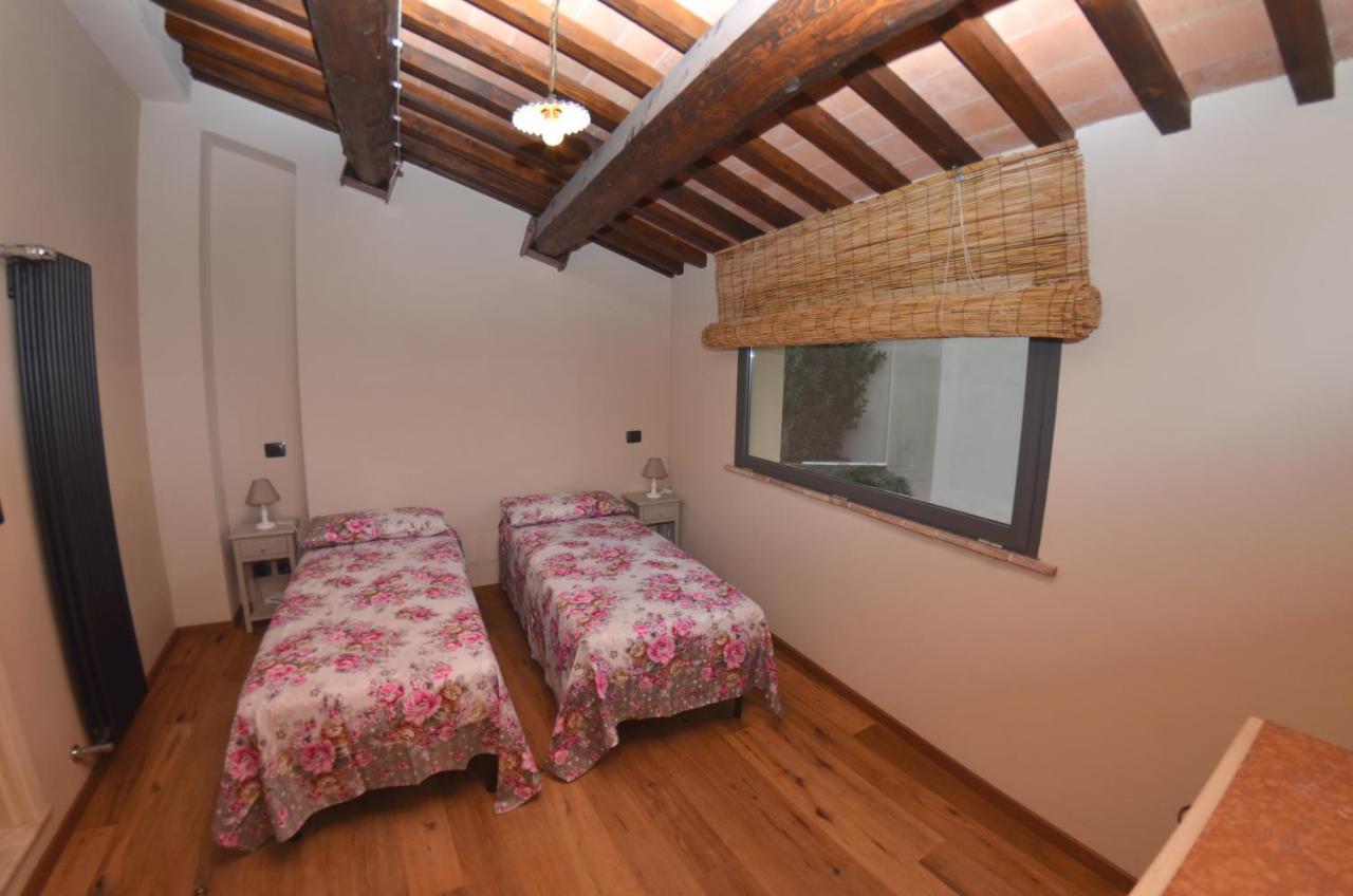 Villa Al Colle Di Lari Esterno foto