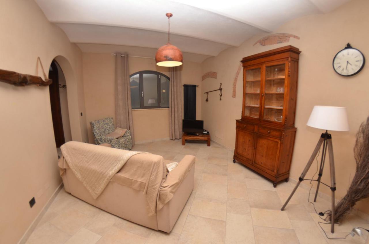 Villa Al Colle Di Lari Esterno foto