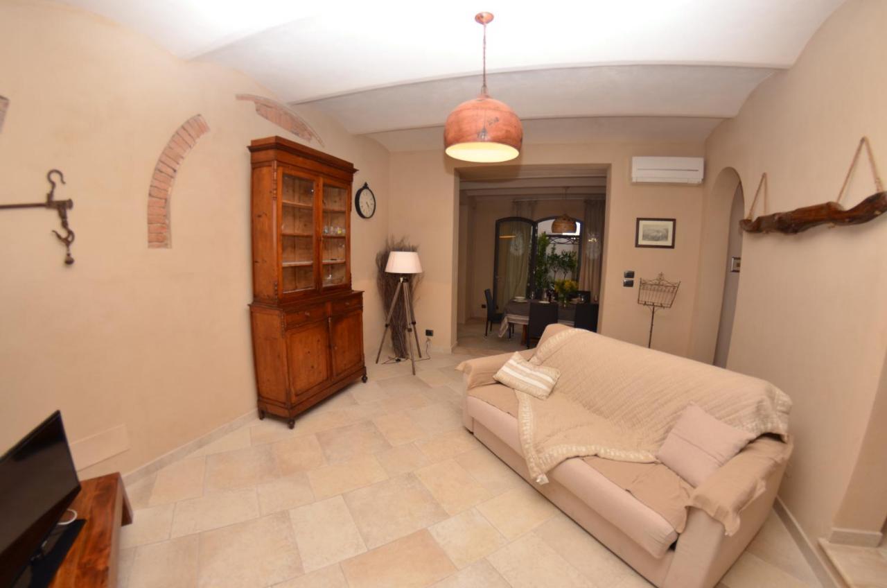 Villa Al Colle Di Lari Esterno foto